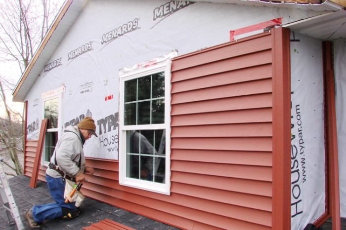 How to Install Vinyl Siding – DIY Guide – Siding Cost Guide – Exploring ...